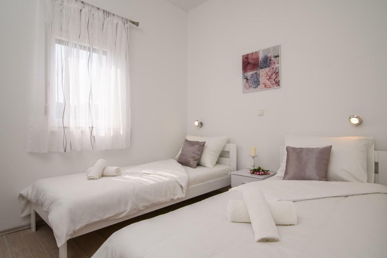 Apartmani Ville Vengo Trogir Exterior photo